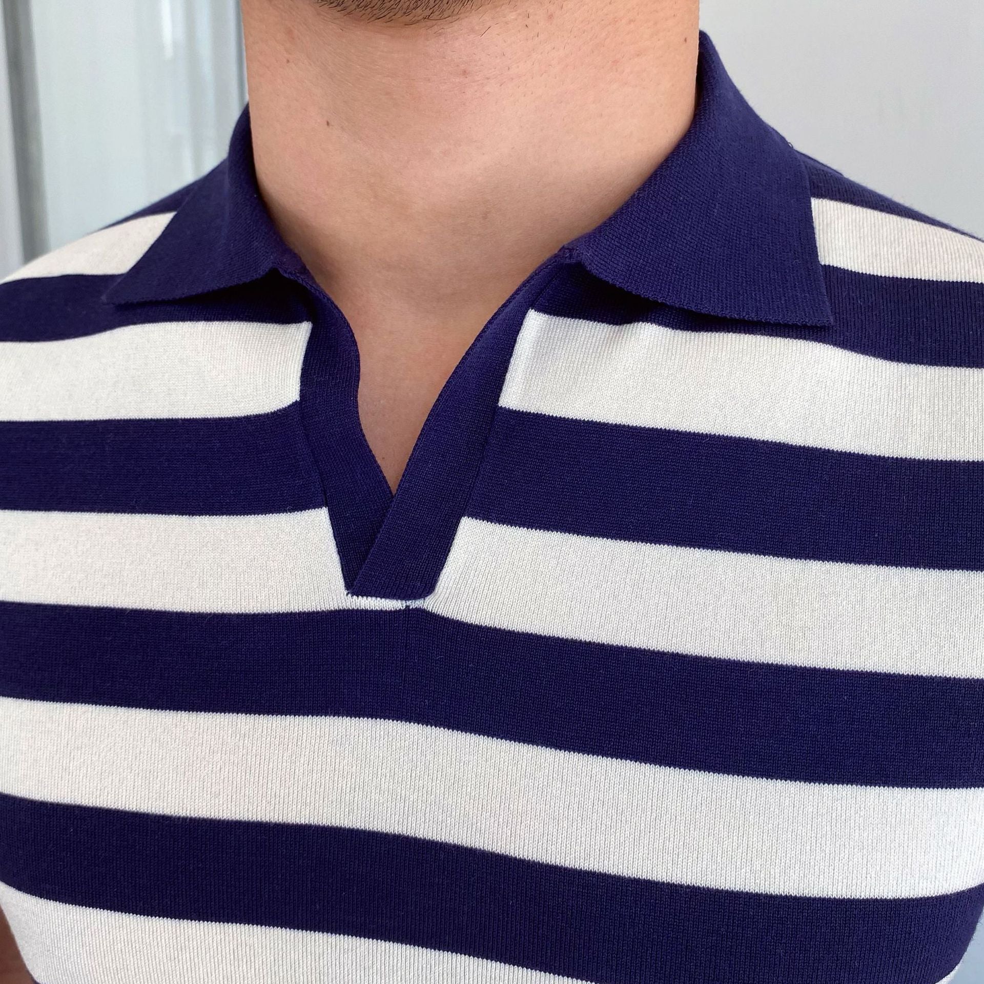 Vannes V Yaka Çizgili Polo T-shirt