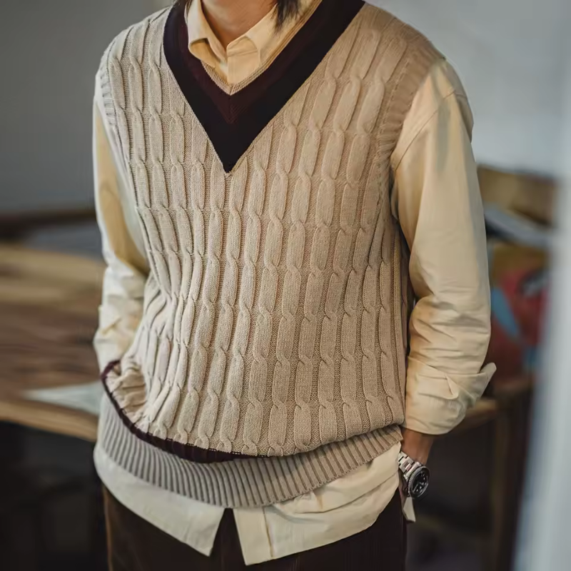 Retro V Yaka Akrilik Süveter